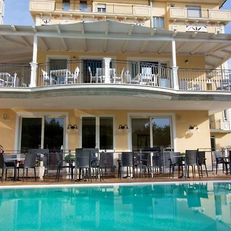 Hotel Mocambo Piscina E Spiaggia San Benedetto del Tronto Exterior foto