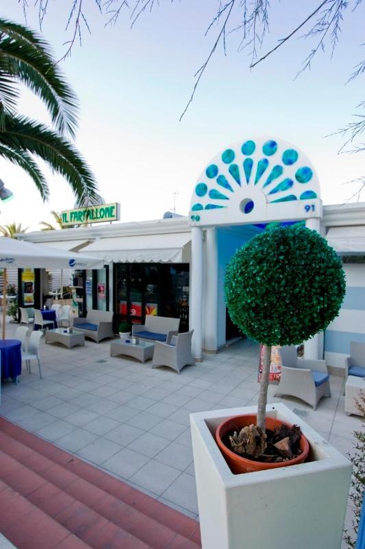 Hotel Mocambo Piscina E Spiaggia San Benedetto del Tronto Exterior foto